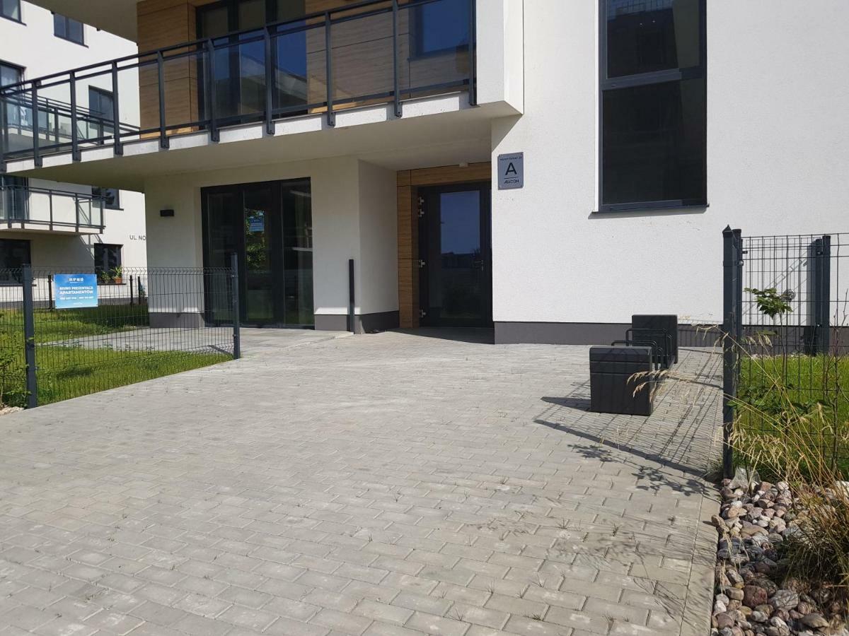 Apartament "Zloty Relaks" Tuz Przy Plazy Z Balkonem Z Widokiem Na Hel I Hamakami 푸크 외부 사진